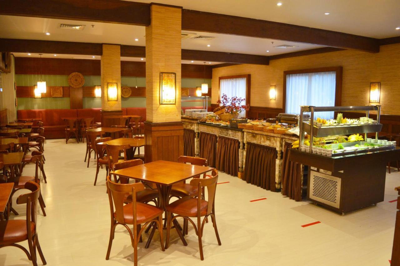 Sky Borges Hotel Alpenhaus - גראמדו מראה חיצוני תמונה