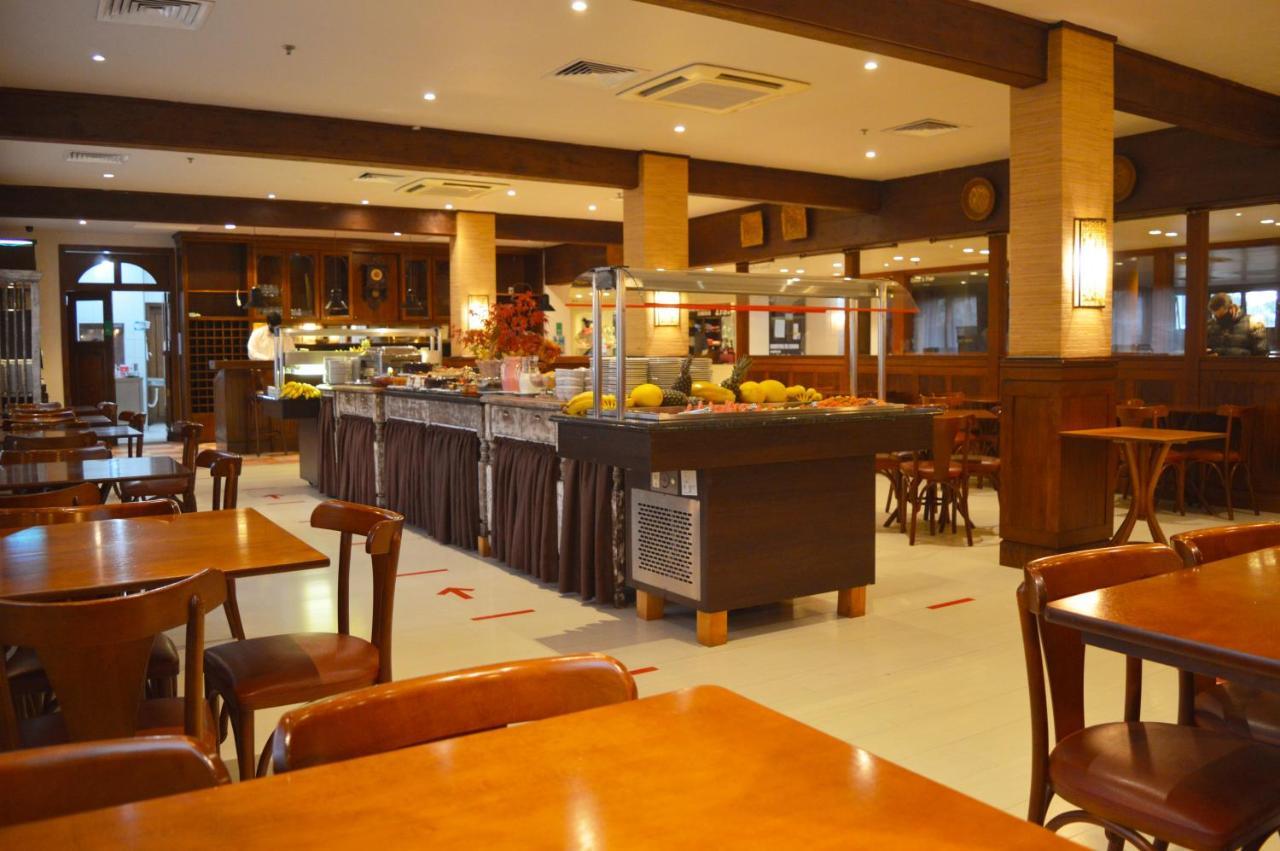 Sky Borges Hotel Alpenhaus - גראמדו מראה חיצוני תמונה