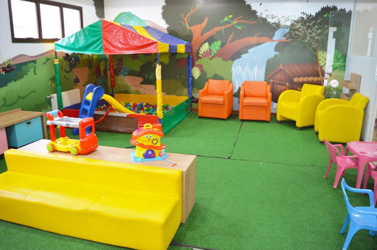 Sky Borges Hotel Alpenhaus - גראמדו מראה חיצוני תמונה