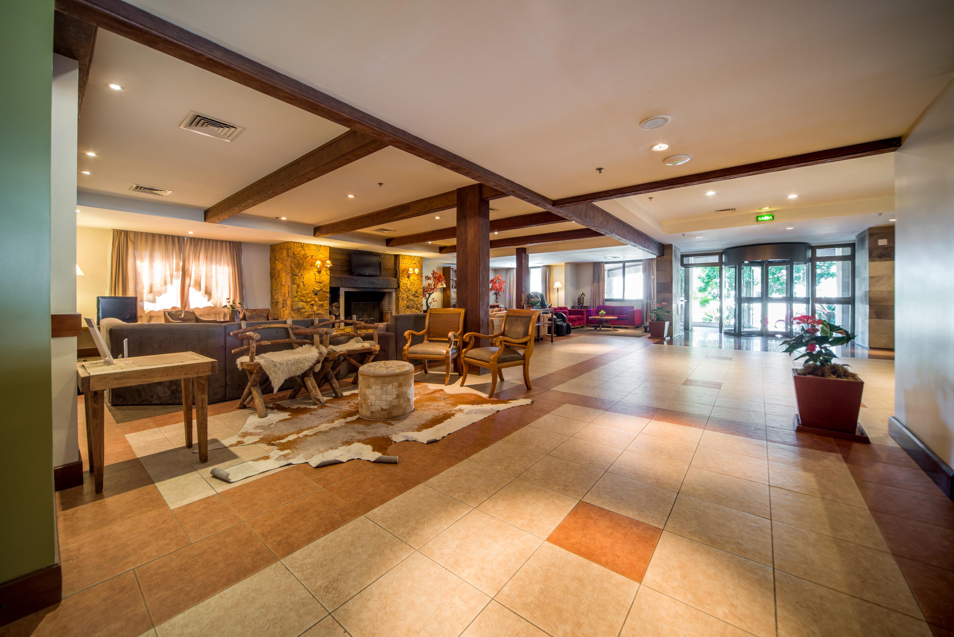 Sky Borges Hotel Alpenhaus - גראמדו מראה חיצוני תמונה